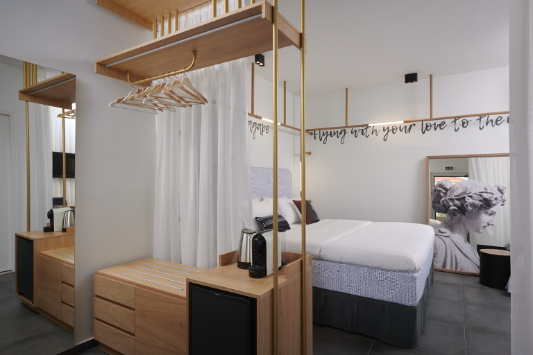 room 102 - 05